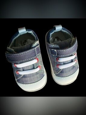 See Kai Run Stevie II sneakers NWOB